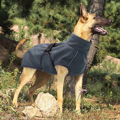 Wasserdichter Regenmantel für Hunde inkl. Eignung für Hundegeschirre "Storm Protection+"